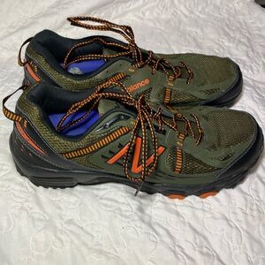 New Balance 410-4 Hiking Shoes Size 14